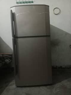 dawlance medium size fridge