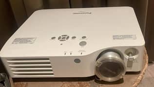 Panasonic PT-AX200E Projector