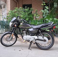 honda 125 deluxe on my name excellent condition