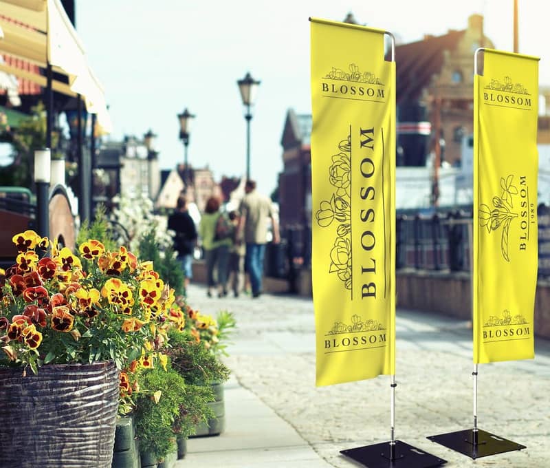 Advertising with Custom Feather Flag , teardrop & rectangular flag 13