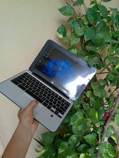 Hp laptop 6-7 hour battery timing urgent sale