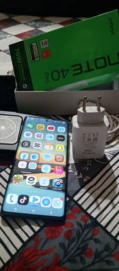 Infinix note 40 pro 10/10 6monts warranty remaining