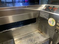 Pizza conveyor oven Gasro 22” all comanys conveyor oven available.