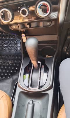 Sell very nice fully genuine Honda city 1.2