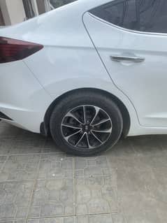 Elantra