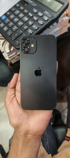 Apple iPhone 12