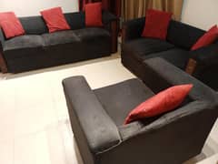 slightly used sofa set 3 2 1 seater call 03124049200