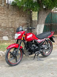 Suzuki GR 150 2022