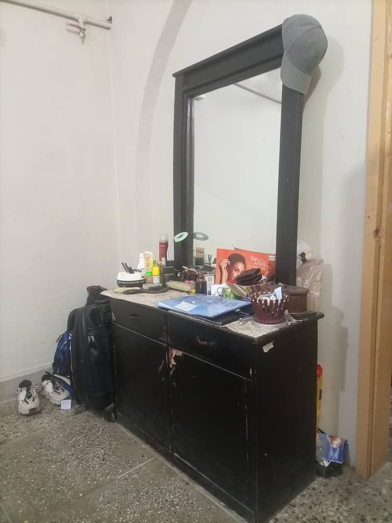 Black dressing table 0
