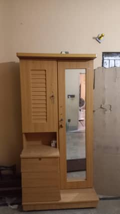 dressing mirror table