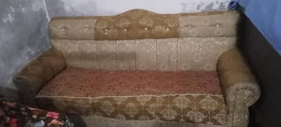 sofa set hai  3 seats 2 seats . 1 seats