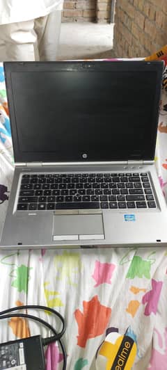 HP Elite book 8460p 8 GB Ram 128 GB SSD 300 hard