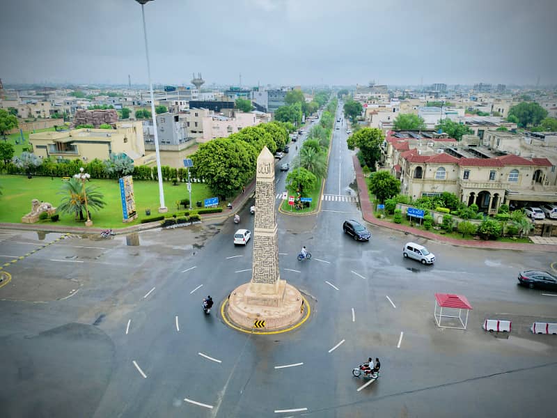 Main Boulevard 25 Marla Coner Plot In Overseas B Ext 4