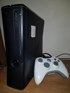  Xbox 360 Slim (250GB) For Sale