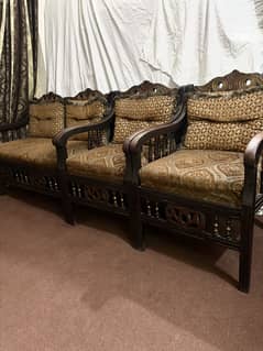 Sofa set 2/1/1 up for urgent sale