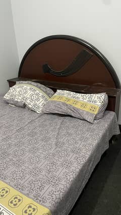 Wood bed