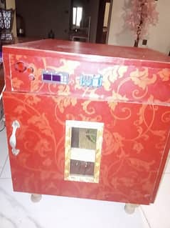 incubator 10/8 condition full automatic and 80 eggs capacity