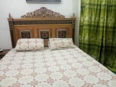 Lage size bed