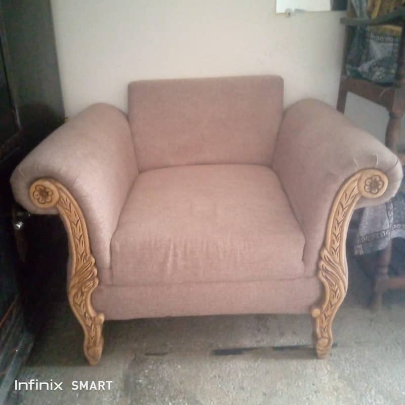 new sofa only 1 month use 1