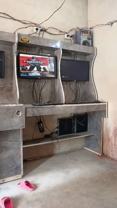 3 token wali games or 2 keyboard wali or 210 wali ek phoenix battery