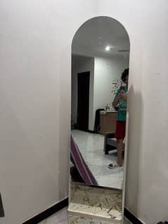 DRESSING MIRROR