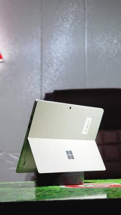 Microsoft Surface Pro 5 | Core i7 7th Gen | 8GB RAM | 256GB SSD
