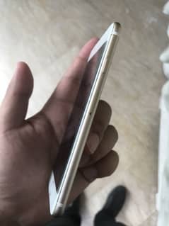 Iphone 7 gold Pta Approved