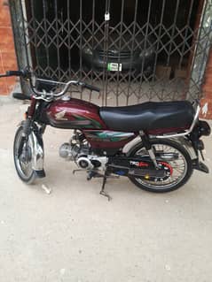 Honda CD 70cc 22 model full ok WhatsApp call  number 03084853786