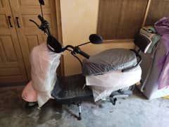 Ramza Yaari Pink Scooty