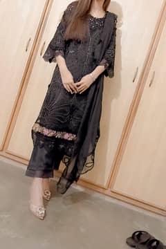 Dresses / lawn suit / 3pc dresses / branded suit / summer collection