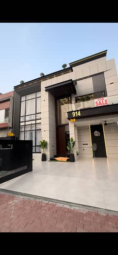 12 Marla Corner Luxury House for Sale in Quaid Block, Sector F Bahria Town Lahore
