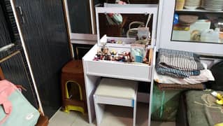 dressing table 3 months used