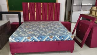 bed dressing and side table  good looking new look style