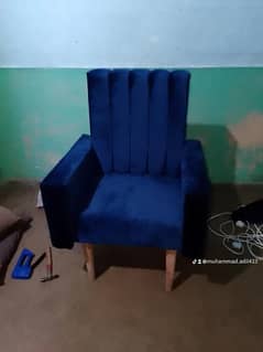 old sofa repair worker