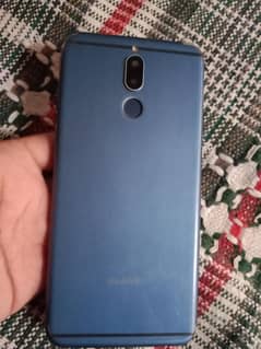Huawei mate 10 lite 4/64 with box