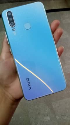 Vivo v 17.