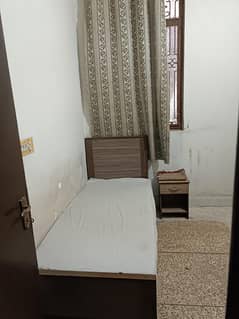 Single Seat Furnished Room for Rent – Rs. 10,000/month