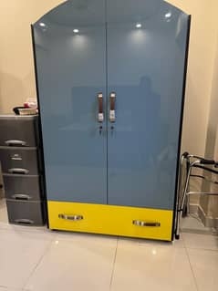 single bed without mattress with 2 door cupboard