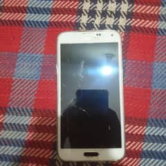 Samsung Galaxy S5 is for sale PTA APPROVED but Panel broken