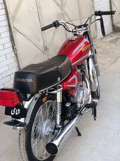 125
