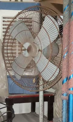 pedestal fan