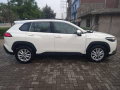 Toyota Cross Hybird X