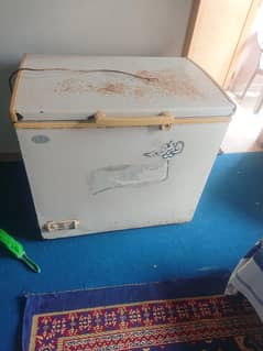 Waves deep freezer
