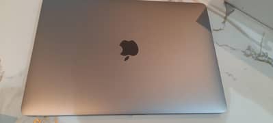 Macbook Pro M2 2022/2023 13.6 inches  16Gb Ram 1TB SSD