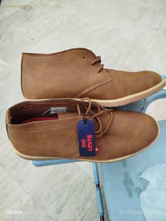 levi's