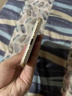 iphone 7 in new condition non pta 32gb