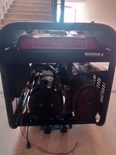 2.5 k. v red and black full genuine condition