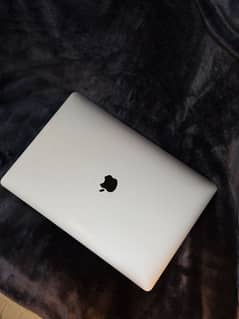 MacBook Pro 2018 16/512 with Touchbar for urgent sale