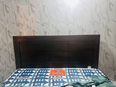 Woodend queen size bed