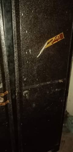 almari dubble door